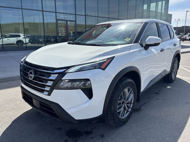 2025 Nissan Rogue S AWD • Accident Free Carfax in Cars & Trucks in Calgary - Image 2