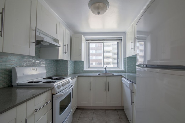 3435 Rue Drummond — photo 2