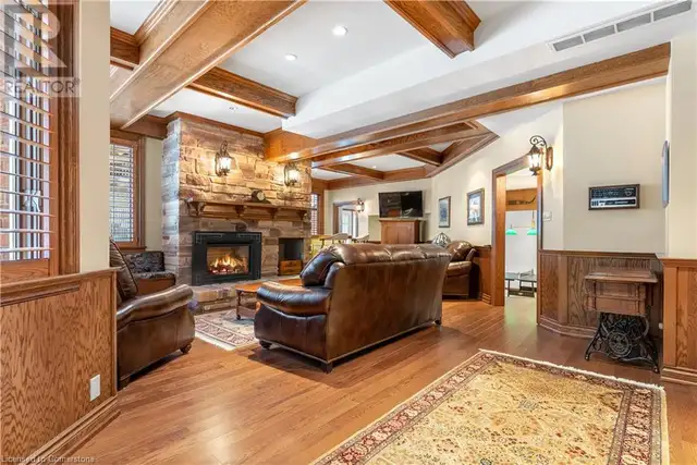 32 MAPLE HILL Drive Kitchener, Ontario in Houses for Sale in Kitchener / Waterloo - Image 37