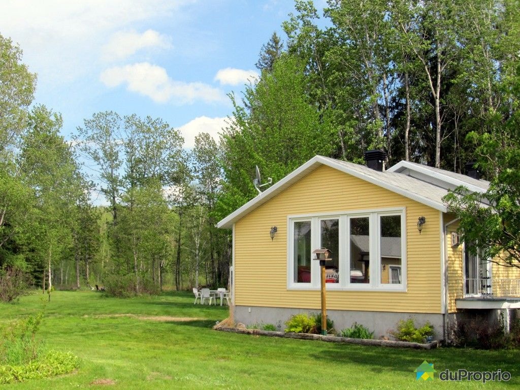 $419,000 - Country home for sale in St-Ferreol-les-Neiges — photo 2