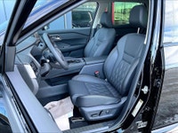 Heads Up Display,hands Free Power Liftgate,navigation,quilted Leather Seats,bose Premium 10 Speaker... (image 8)