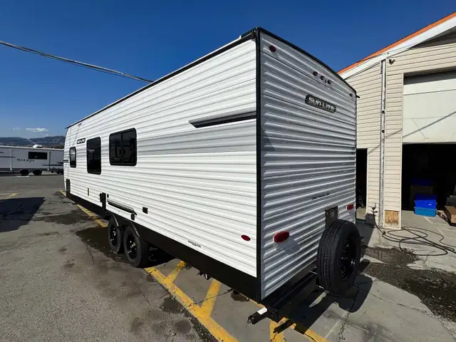 2026 ,Sun Lite,Sunset Park RV 25DB LTD in Travel Trailers & Campers in Kamloops - Image 3