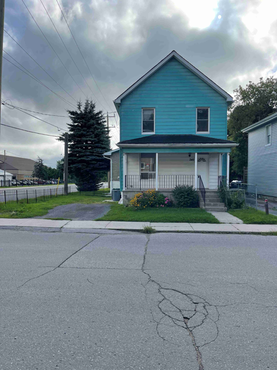 Info sheet for 3 bed house 245 Nelson Street Newly renovated 3 Bedroom House with a new 3-piece bath...