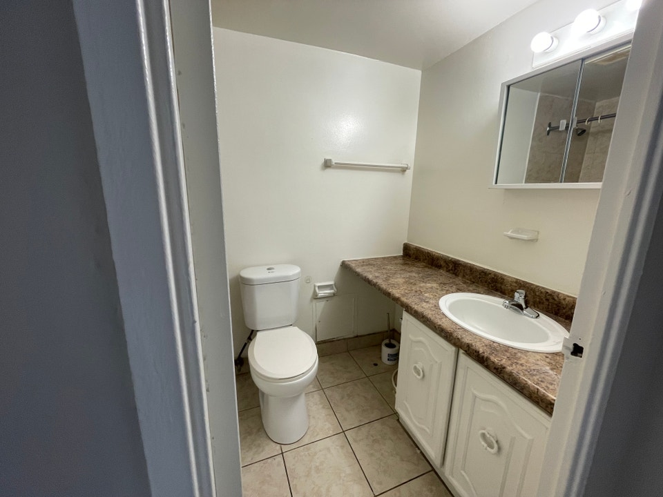 Two bedroom apartment for rent - 1 MONTH FREE* 5