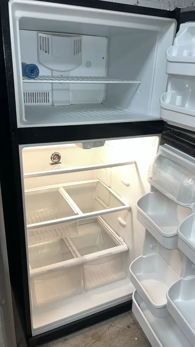 Frigidaire 30” Stainles Stell Fully Tested  30-Day Warranty in Refrigerators in Kitchener / Waterloo - Image 6