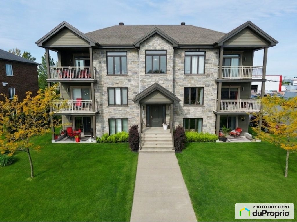 $1,485,000 - Quintuplex for sale in Victoriaville — photo 1
