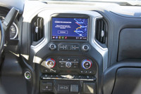 . Other Equipment Electric Mirrors, Fog Lights, Heated Mirrors, Rear Tow Hook, Retractable Mirrors,... (image 5)