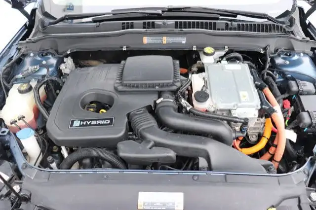 2019 Ford Fusion Hybrid Titanium FWD in Cars & Trucks in Winnipeg - Image 5