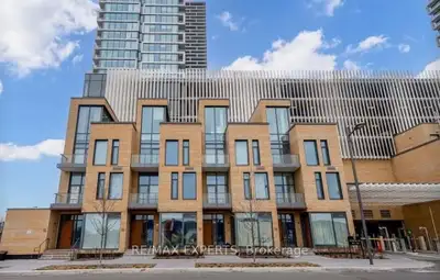 Price: $619,000/ $2,348/mo Spectacular Ground Floor Condo Townhome with EV Parking in Vaughan's Most...