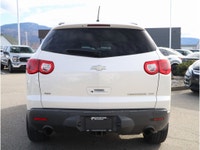 2012 CHEVROLET TRAVERSE LTZ - DUAL-CLIMATE CONTROL - HEATED AND VENTILATED FRONT SEATS - POWER WINDO... (image 4)