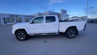 4.0L V6. 5 Speed Auto w/OD. Whankook i*Pike Rw11 265/70R17. Box Liner. Hitch Receiver. Four Wheel Dr... (image 5)