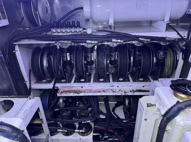 2018 PETERBILT 337 in Heavy Trucks in Calgary - Image 13