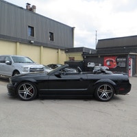 This 2007 Ford Mustang Convertible is sleek and stylish with a powerful 6-cylinder engine. With its... (image 3)
