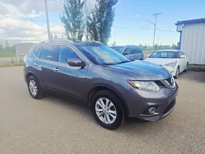 ONLY 67,505Km 2014 NISSAN ROGUE SV AWD. Heated Seats, Rear-View Camera, Panoramic Sunroof, A/C, Push...