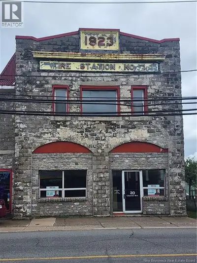 UPPER LEVEL UNIT! GREAT LOCATION FOR YOUR BUSINESS!!! This well maintained 100 year old former West...