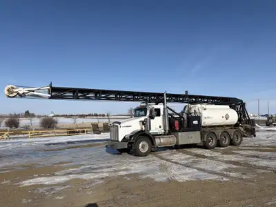 2006 Kenworth T800 8x6 Flushby c/w Caterpillar C15 Acert 500 hp engine, positive air shutoff, engine...