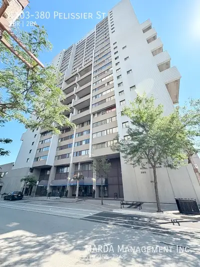 DOWNTOWN LUXURY LIVING - UPDATED 2 BED 2 BATH 2-STOREY CONDO