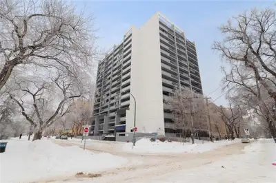 9A//Winnipeg/Welcome to 303-15 Kennedy St. Located in a fantastic location downtown across from the...