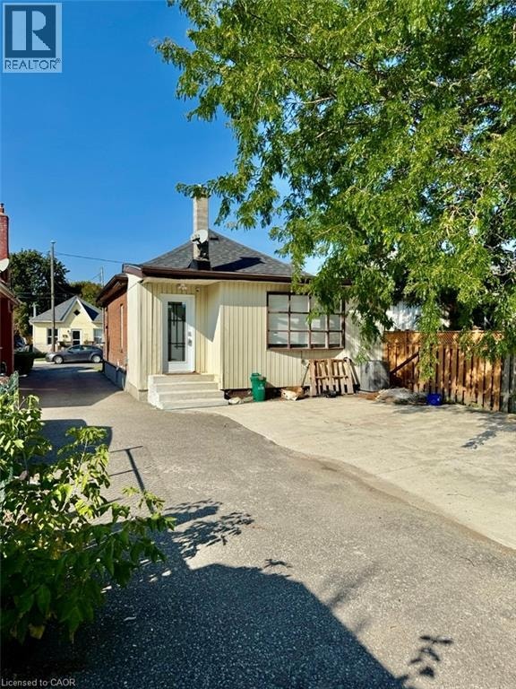 311 MARLBOROUGH Street Brantford, Ontario 5