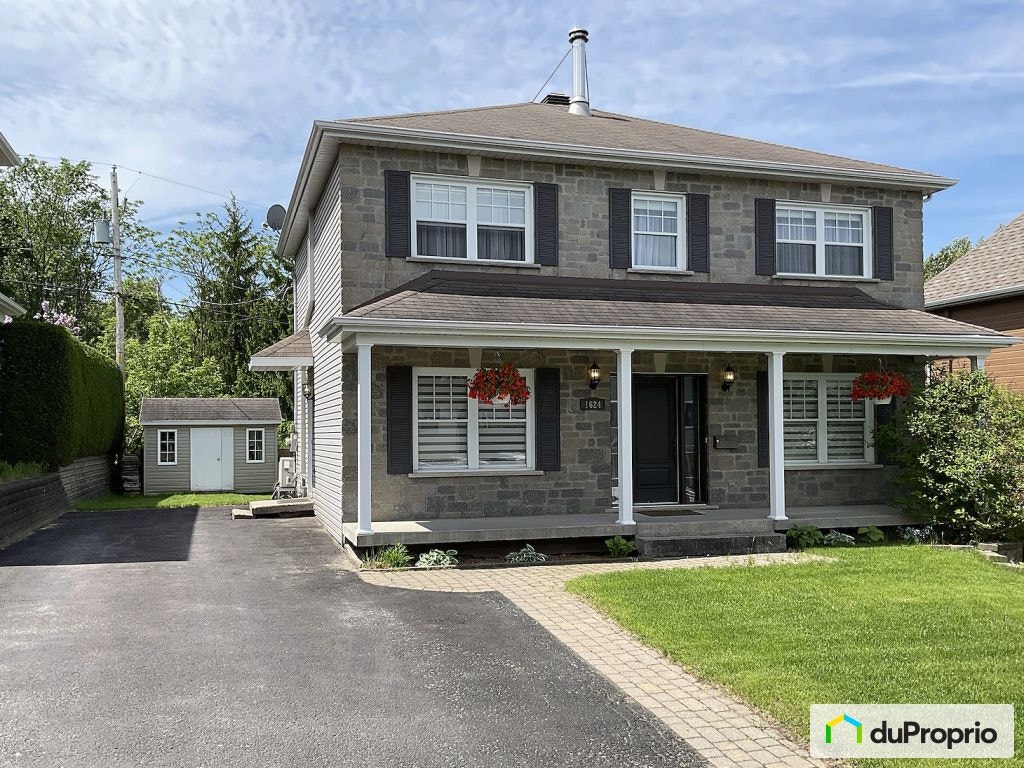 $700,000 - 2 Storey for sale in L'Ancienne-Lorette — photo 1