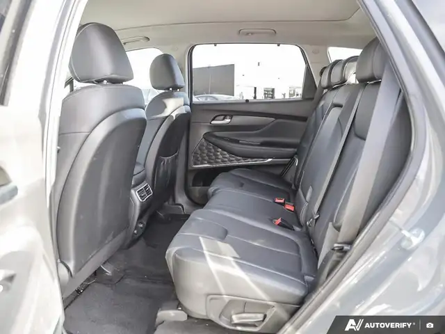 2023 Hyundai Santa Fe Preferred w/Trend Package Low Km | Leat...5905358261118668823