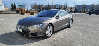 2015 Tesla Model S | Free Supercharging | No Accident