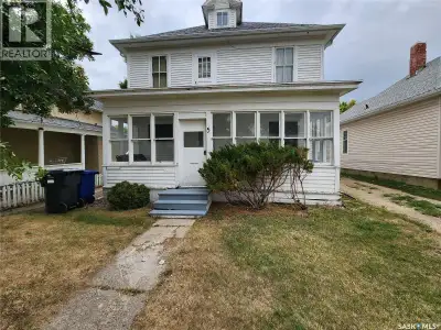 Welcome to 5 Prairie Avenue. This property is a great revenue property with four different suites fo...