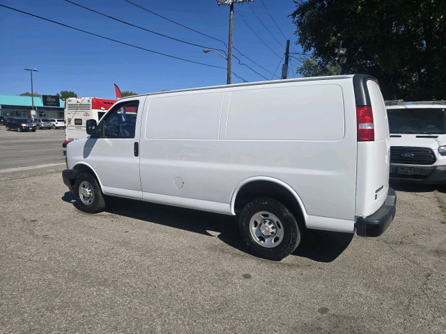 2022 Chevrolet Express Cargo Van 2500 in Cars & Trucks in City of Toronto - Image 4