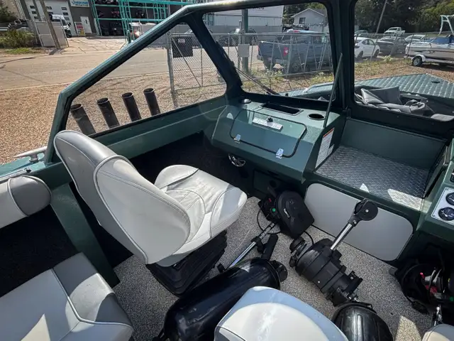 2015 KingFisher 2175 Torrent in Powerboats & Motorboats in Edmonton - Image 12