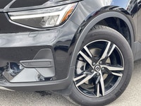 This 2025 Volvo XC40 is a fantastic choice! Heated seats, LED lighting, reverse camera, low mileage,... (image 1)