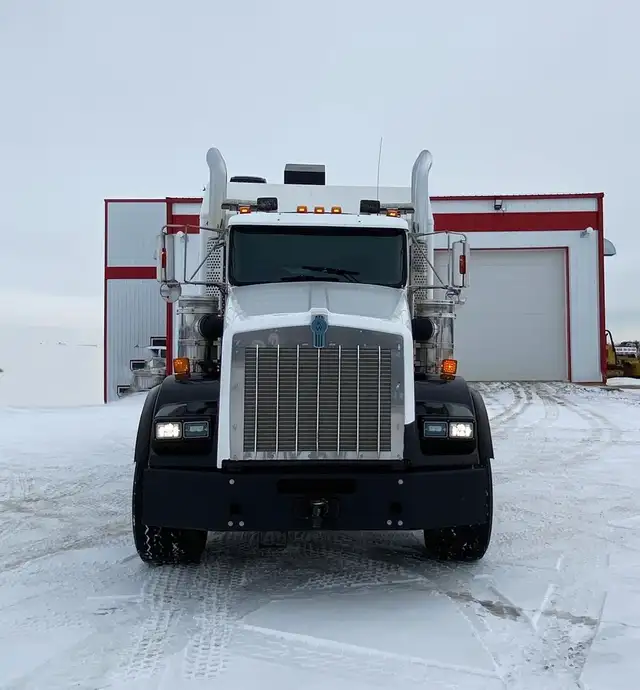 2016 KENWORTH T800 in Heavy Trucks in Kamloops - Image 3