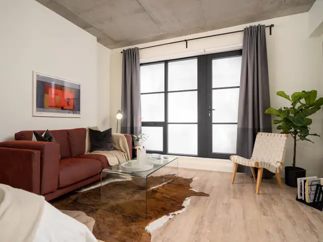 STUDIO Condo apartment LUXE for rent Old Port62863758993794120