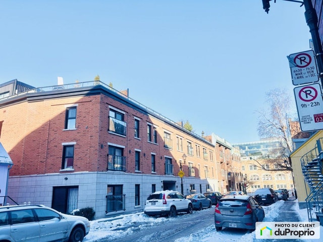 $949,000 - Condominium in Ville-Marie (downtown, old Mtl) — photo 1