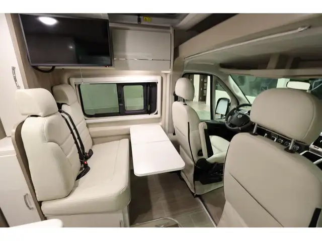 2022 Thor Motor Coach Tellaro Sequence / tellaro 20A Classe B av in Travel Trailers & Campers in Laval / North Shore - Image 7