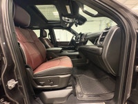 Recent Arrival! 2025 Ram 3500 Limited LIMITED DUALLY | CUSTOM RIMS + TIRES | 1 OWNER | IN BED ROLLIN... (image 9)