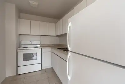 renovated studio, don mills and lawrence - ID 3126