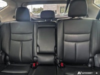 This Nissan Murano delivers a Regular Unleaded V-6 3.5 L/213 engine powering this Variable transmiss... (image 9)