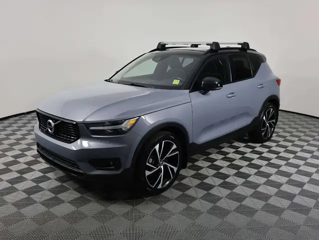 2022 Volvo XC40 R-Design T5 AWD R-Design