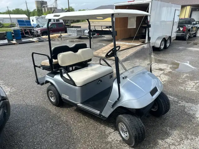 2018 EZ-GO GAs powered Golf cart 90 Day Warranty included! in ATVs in Mississauga / Peel Region - Image 3