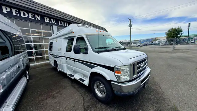 2010 PLEASURE-WAY Excel TS in RVs & Motorhomes in Victoria - Image 4