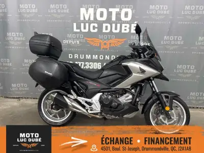 Honda NC750X 2017 28 567 KM FREINS ABS TRANSMISSION MANUELLE 3 VALISES DÉTACHABLES NOUS OFFRONS UNE...