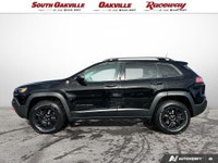 Apple Carplay / Android Auto, 1 Owner, Clean Accident History Report, Low Kms, 3.517 Axle Ratio, 6 S... (image 2)