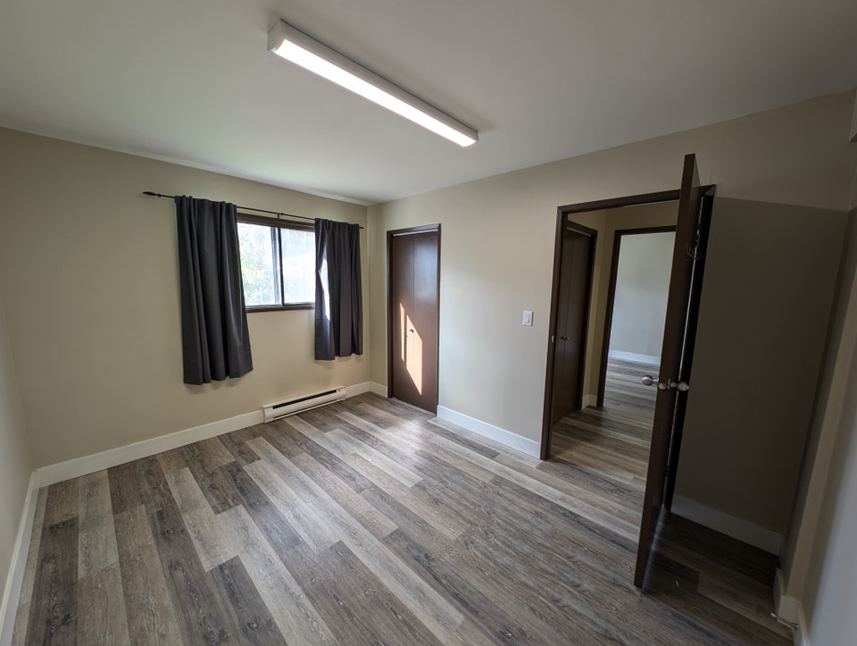 3 Bedroom 1 Bath - A/C INCLUDED starting at $1695 2
