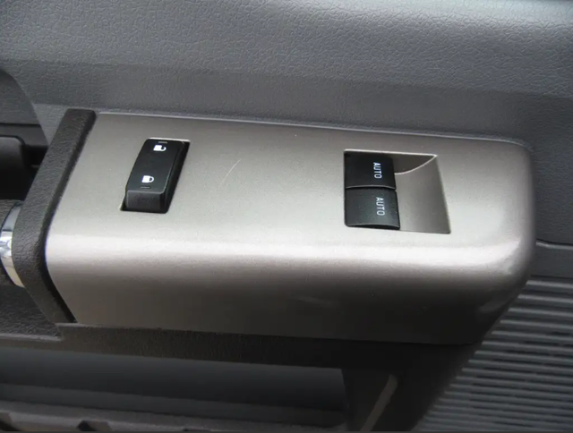 2023 Ford F-650 16FT UNICELL BOX POWER LIFTGATE | Cars & Trucks ...