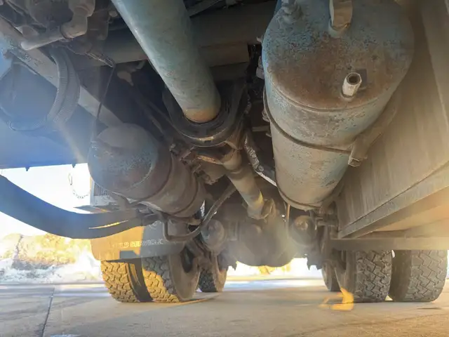 2003 WESTERN STAR 4900 in Heavy Trucks in Saskatoon - Image 16