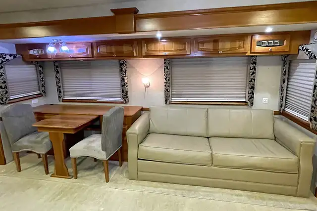 2006 Newmar Dutch Star 4028 – Pre-Owned Class A Motorhome. in RVs & Motorhomes in Red Deer - Image 22