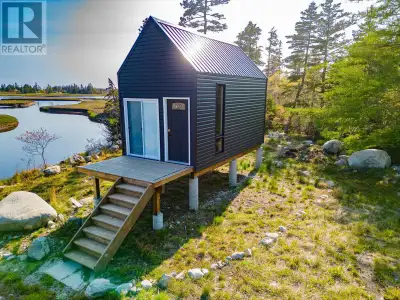 Looking for an off-grid, private, and peaceful escape into nature in the heart of the community of P...