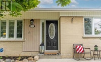 920 GREENWOOD CRESCENT Whitby (Downtown Whitby), Ontario Oshawa / Durham Region Toronto (GTA) Preview