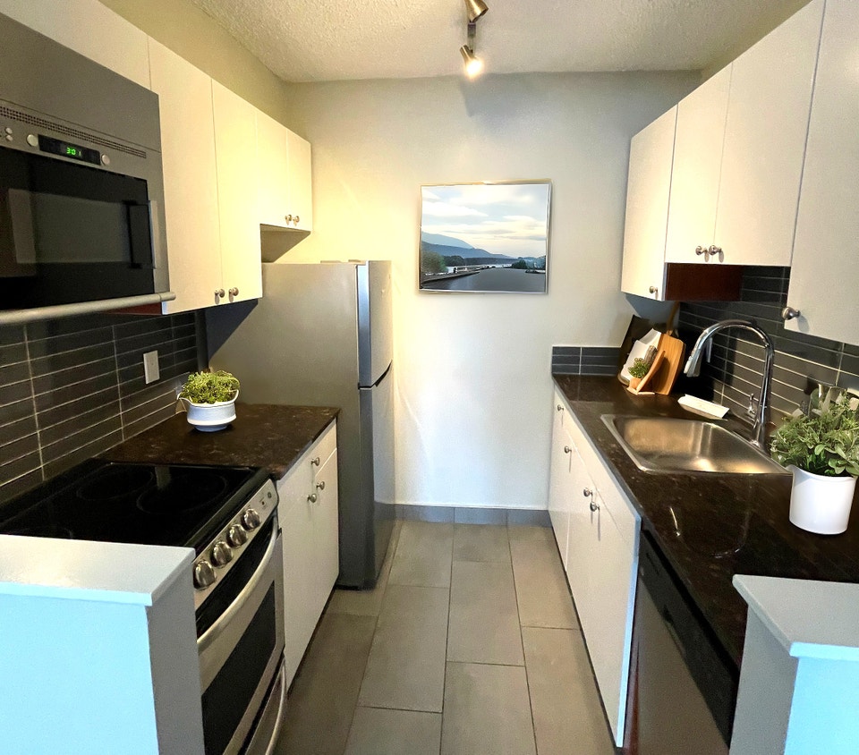 Jasper Heights - Studio Apartment for Rent 3