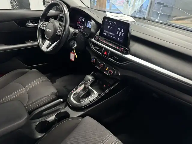 2022 Kia Forte GT-Line IVT in Cars & Trucks in Longueuil / South Shore - Image 11